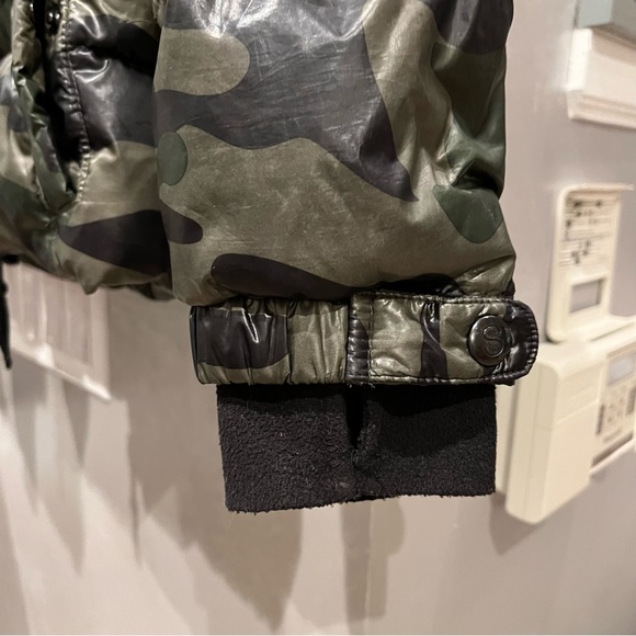 Warm boys jacket, puffer/warm/waterproof, beautiful colors. Excellent condition - Picture 5 of 8